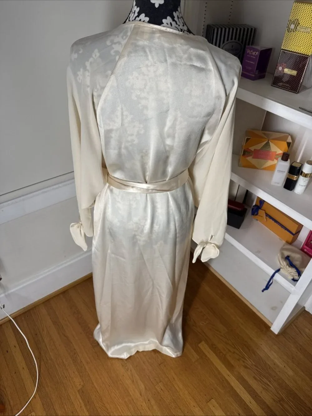 Vintage Victoria's Secret Cream Ivory Color Full Length Satin Wrap Robe  M/L